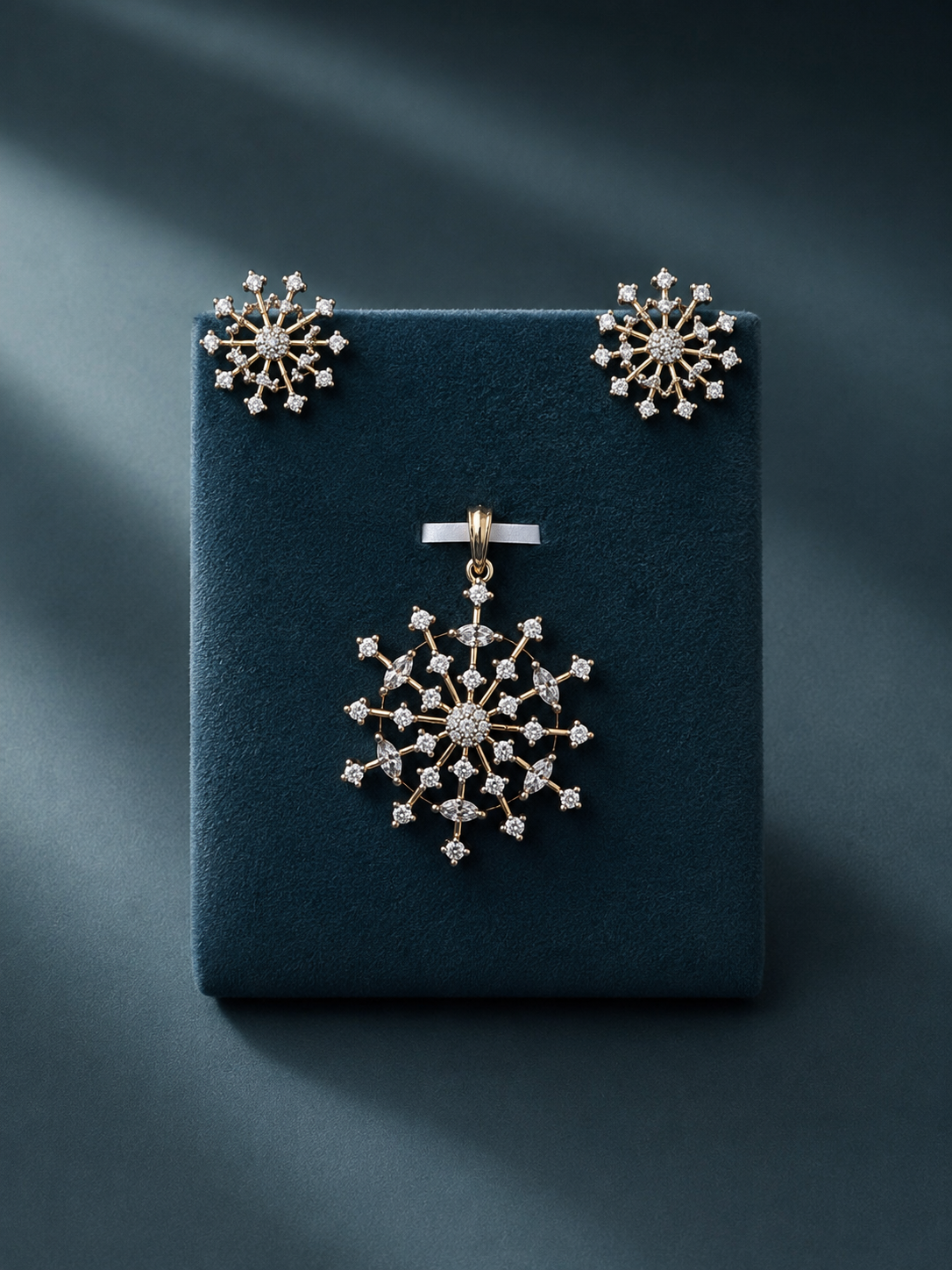 DIAMOND PENDANT