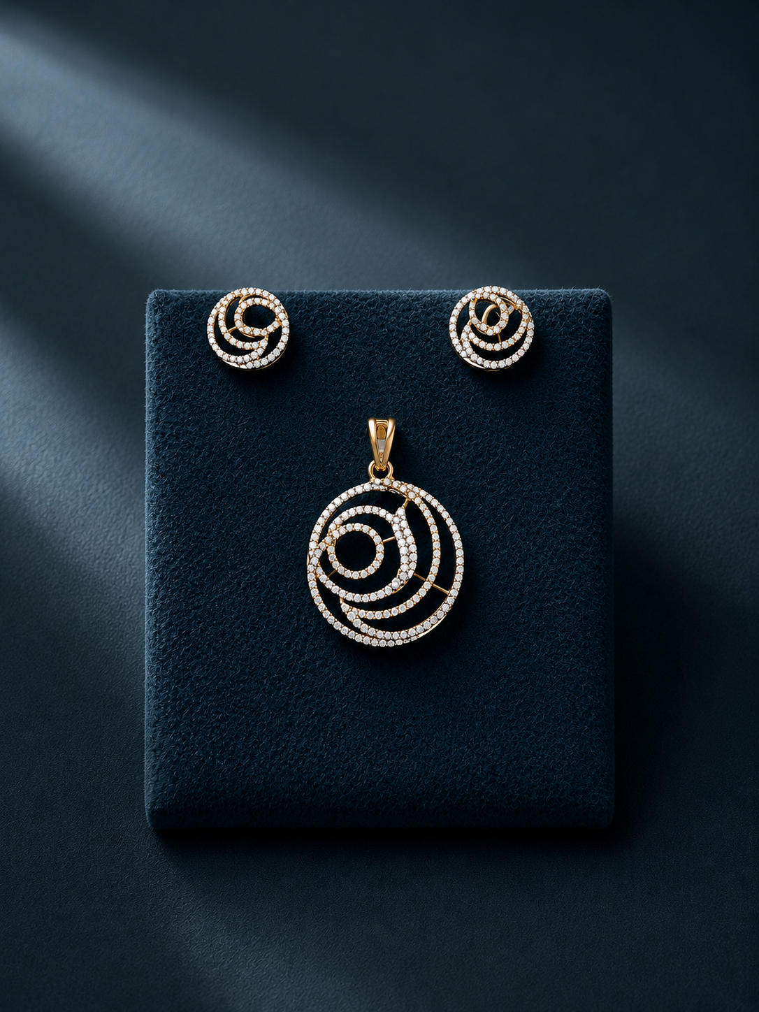 DIAMOND PENDANT