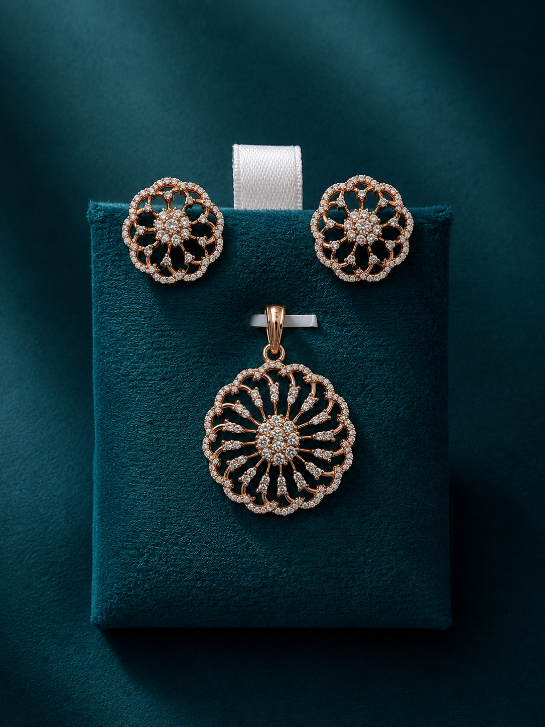 DIAMOND PENDANT